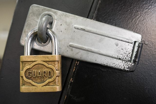 1973-security1.jpg
